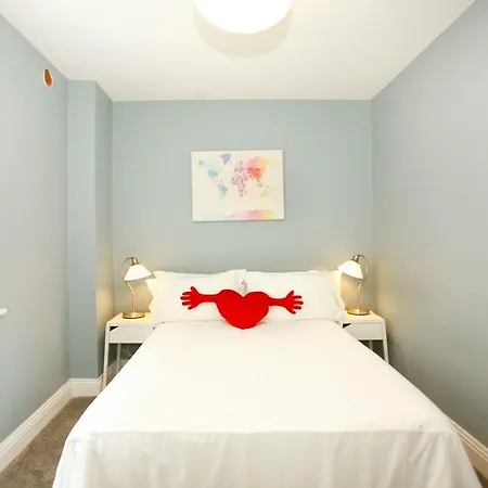 The Secret Quarters Of O'connell St Self-catered Holiday home *