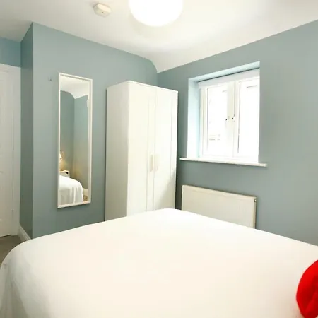 The Secret Quarters Of O'connell St Self-catered Holiday home
