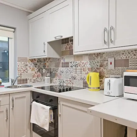 The Secret Quarters Of O'connell St Self-catered Holiday home *
